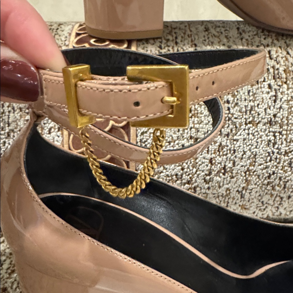 Valentino Nude Patent Leather Heels - Picture 5 of 10